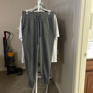 Athletic works medium in size 8 to 10 color gray